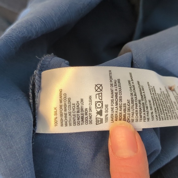 Tommy Bahama Blue Men's Silk Hawaiian Shirt - Picture 5 of 6